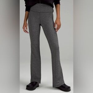 Lululemon Groove Flared Pant 32” in Heathered Black Size 4‎